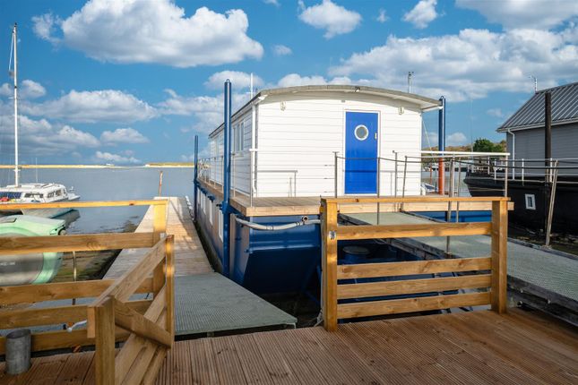 3-bed house on Houseboat Oystercatcher,, Embankment Road, Bembridge, £525,000