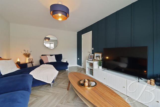38, Michaelwood Way, Chesterfield photo 4