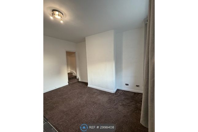 2-bed terraced on Nuttall Road, Bradford, £750/mo