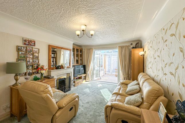 87 Marshlands Road, Neston photo 2