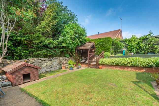 1, Walnut Close, Oakham photo 2