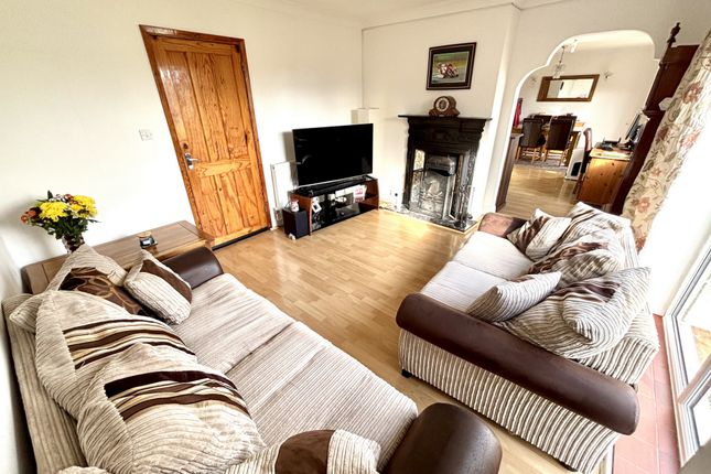 111, Roe Avenue, Somerset photo 3
