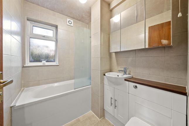 Lowdell Close, West Drayton photo 4