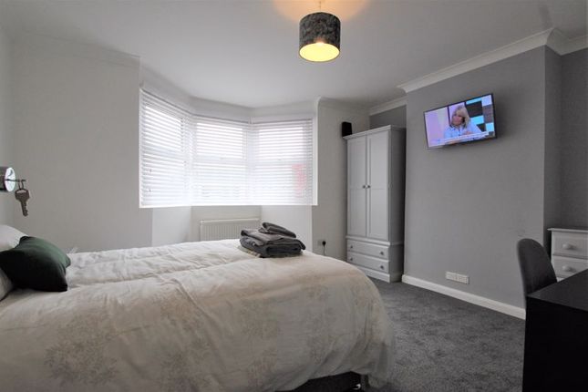Room to rent in Bristol Road, Gloucester