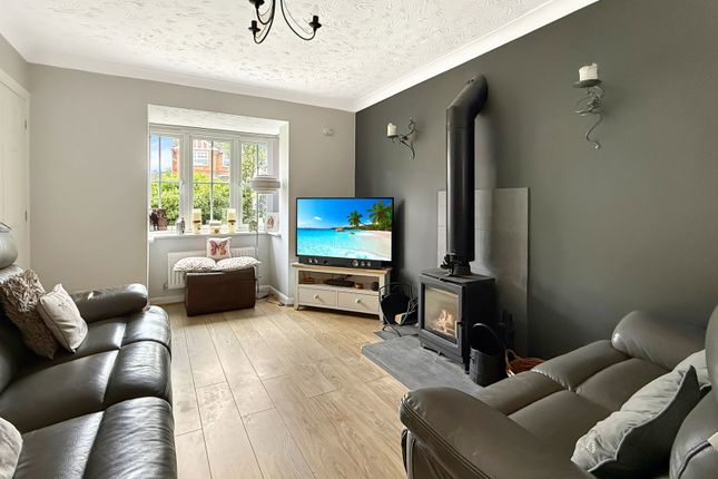 12, Holt Coppice, Telford photo 4