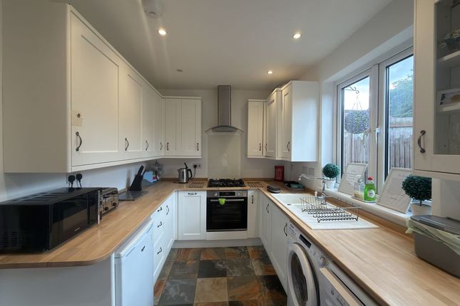 30, Chapel Street, Dursley photo 3