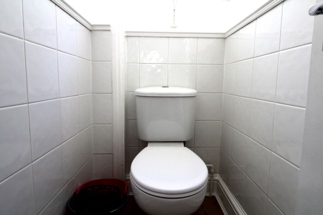 28c, Arbuthnot Road, London photo 2