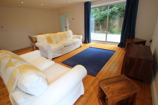 13 Friars Court Lenton Road, Nottingham photo 3