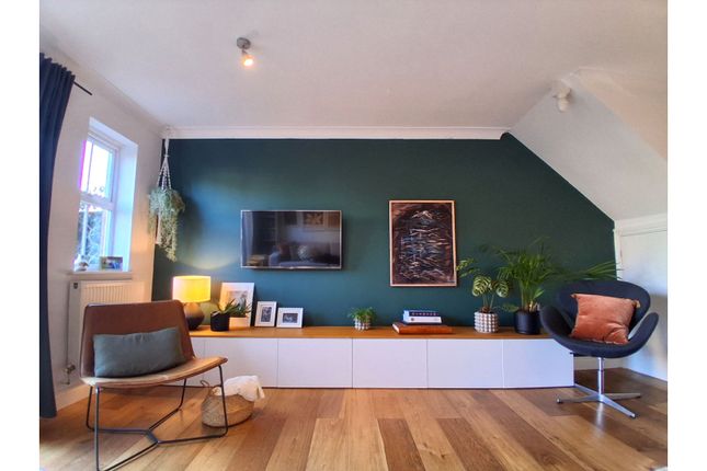 26, Shire Place, Redhill photo 2