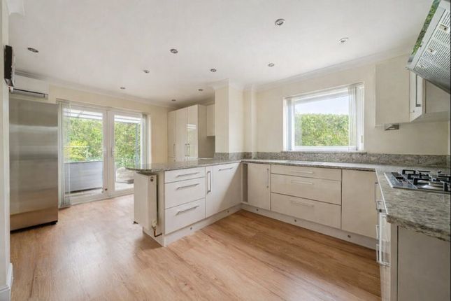 30, Glebelands, Newton Abbot photo 2