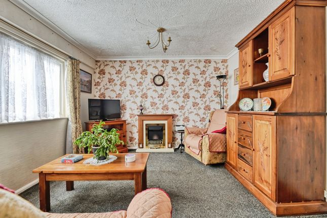 7, Martlesham Square, Birmingham photo 3