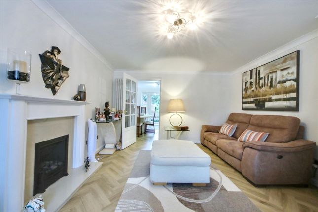 1, Cox Close, Shenley photo 4