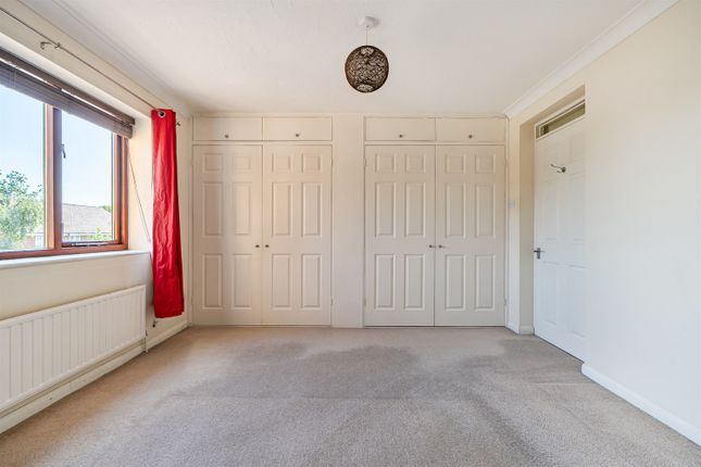 21 Sadlers Court, Winnersh photo 4