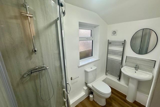 Room 2, Rugby photo 4
