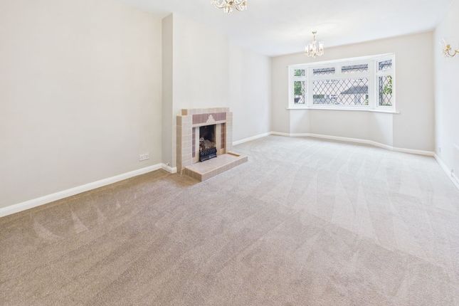 147, Addison Road, Caterham photo 3