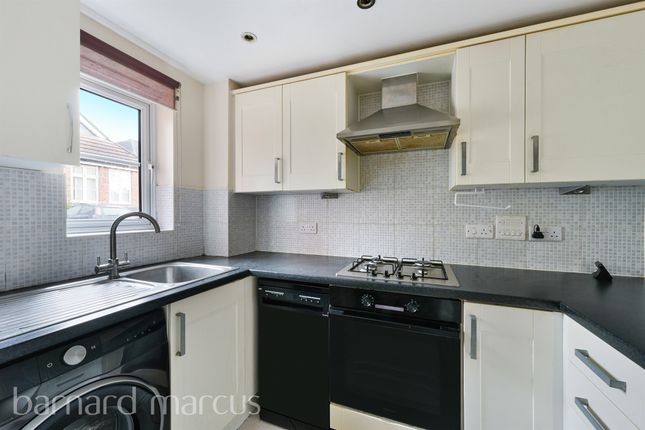 17, Tylehurst Drive, Redhill photo 4