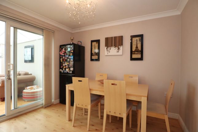 3, Townsend Way, Metheringham photo 3