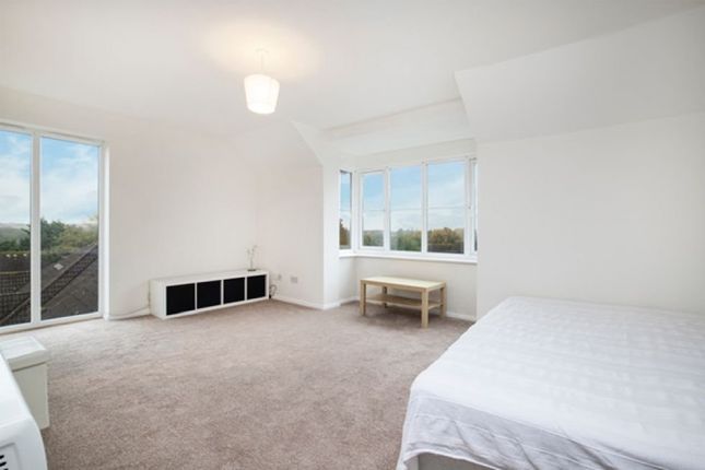 Studio to rent in Colwyn Green, Snowdon Drive, London