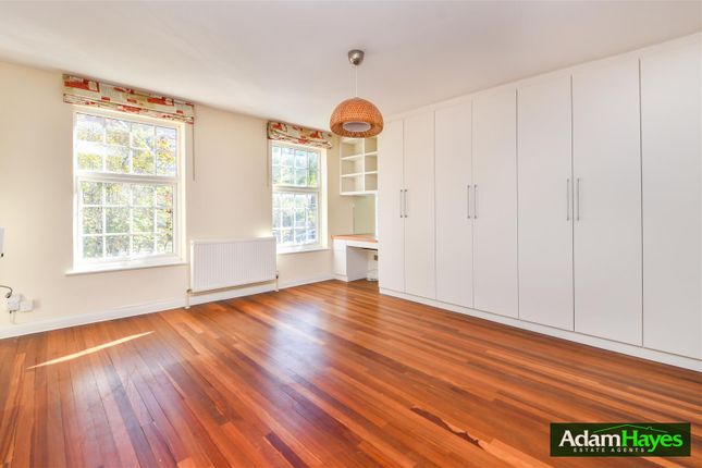 99, Holden Road, London photo 4
