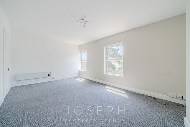 Top Floor 139 Foxhall Road, Ipswich photo 4