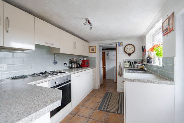 9 Beach Road, Great Yarmouth photo 4