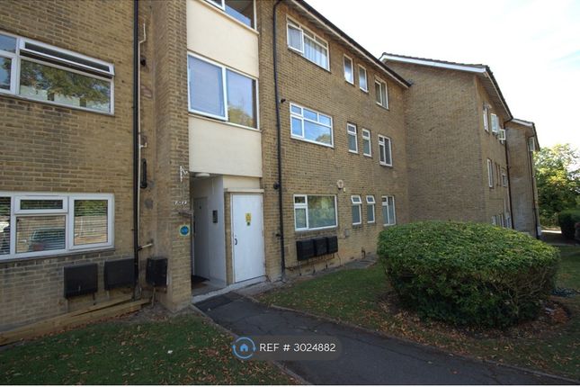 Flat, Stratfield House Baring Road, London photo 3