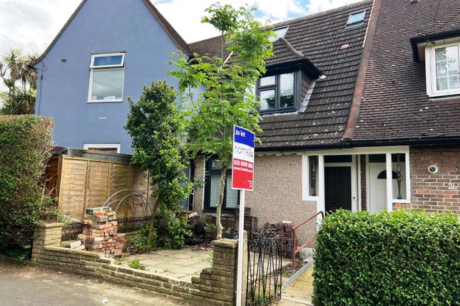 Studio house on 28 Shroffold Road, Bromley, £725/mo
