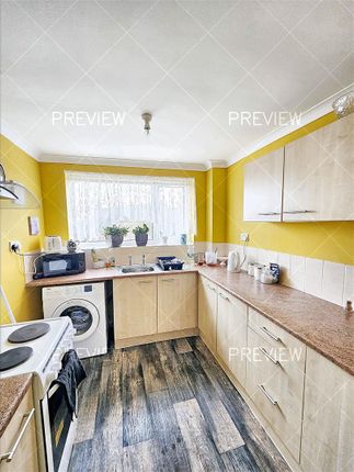 Flat 1, 2, Thorgam Court, Grimsby photo 5