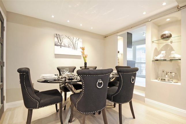52, Boydell Court, London photo 2