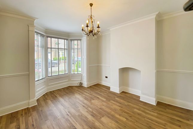 Pbox-Living_Room-315602.Jpeg