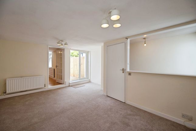 106a, Sea Front, Hampshire photo 4