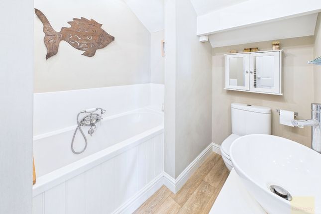 Bedroom 2 En Suite