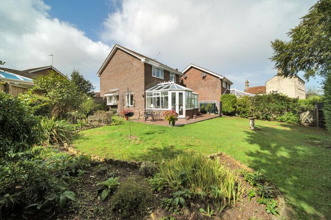 28, Highfield Close, Trowbridge photo 2