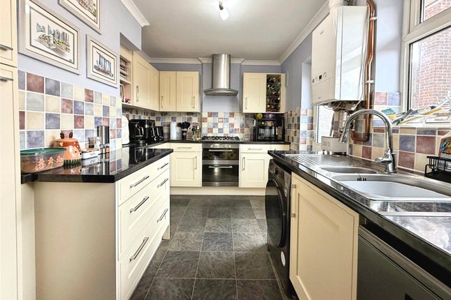 88, Yeovil Road, Sandhurst photo 3