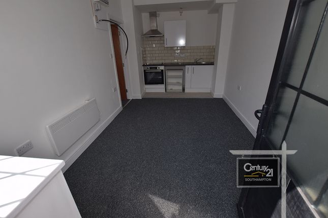 Flat to rent in |Ref: R169523|, Rockstone Lane, Southampton