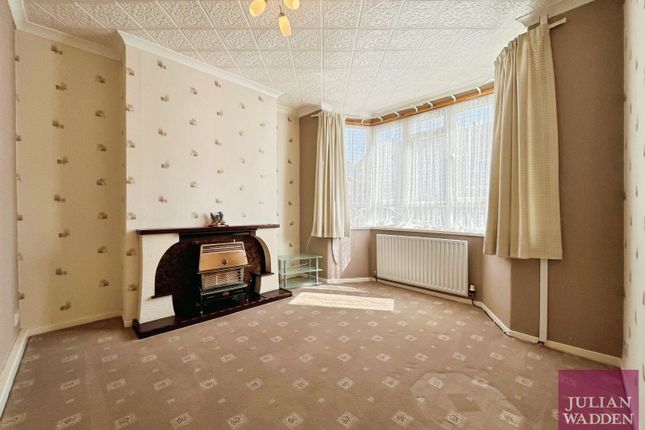 13, Astbury Crescent, Stockport photo 2