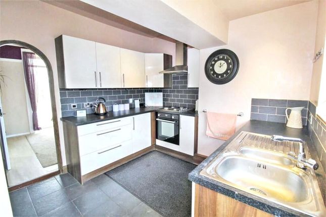 89, Almondbury Bank, Huddersfield photo 2