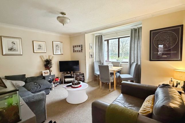 6, Broadwood Close, Warminster photo 3