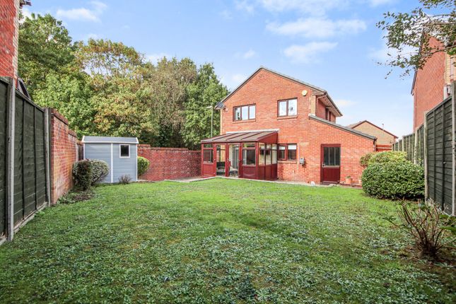 1, Elan Close, Southampton photo 4