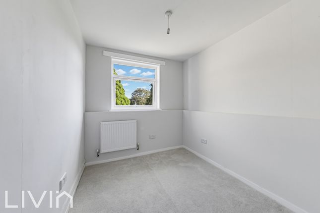 Flat 14, South Croydon photo 4