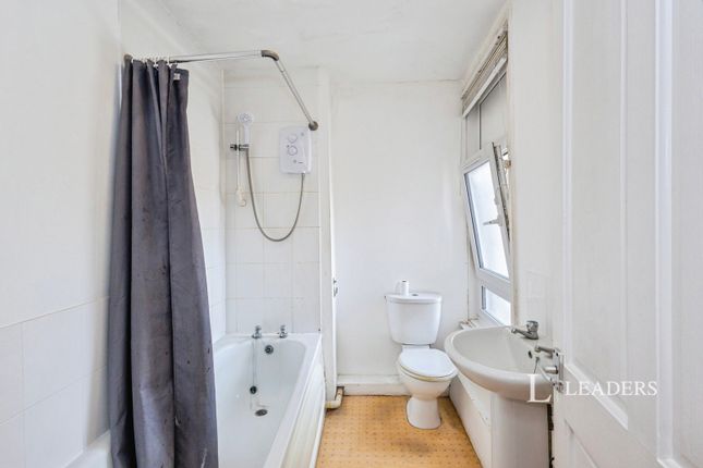 Flat 3 19-21 Kent Road, Southsea, Southsea photo 3