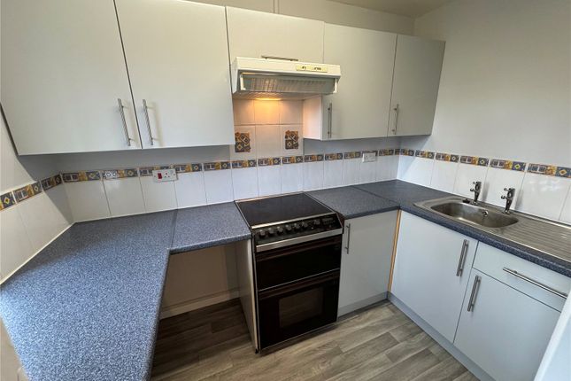 5, Azelin Court, Swindon photo 4