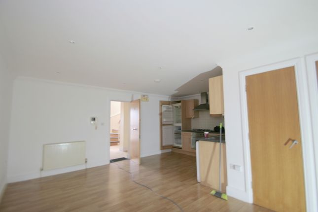 1 Coppers Court, Yew Tree Road, Tunbridge Wells photo 4