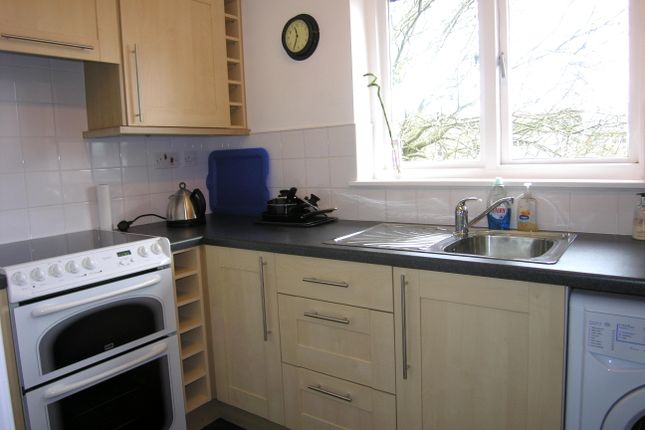 2/1, 9, Burnfield Gardens, Glasgow photo 4