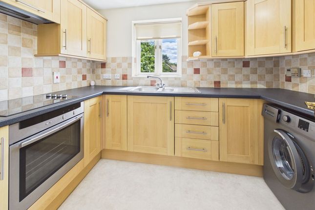 19, Bunce Drive, Caterham photo 3