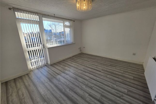 70, Walker Green, Dewsbury photo 2