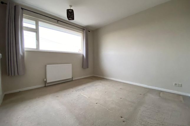 83, Helston Road, Leeds photo 4