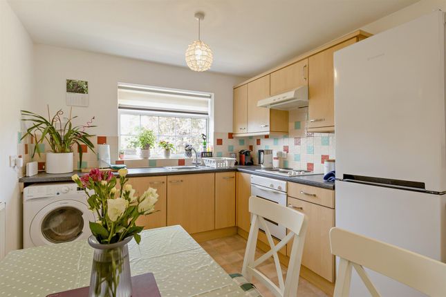 12, Haddon Way, Sheffield photo 2