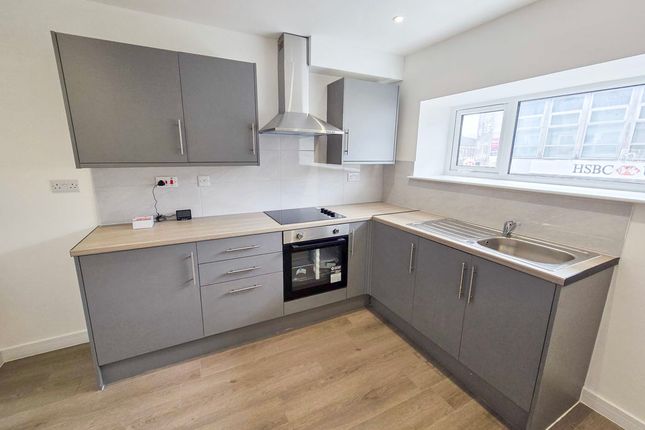 Flat A, 32, Cardiff Road, Caerphilly photo 3