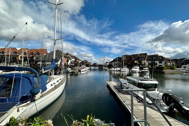Thumbnail Town house for sale in Endeavour Way, Hythe Marina Village, Hythe, Southampton